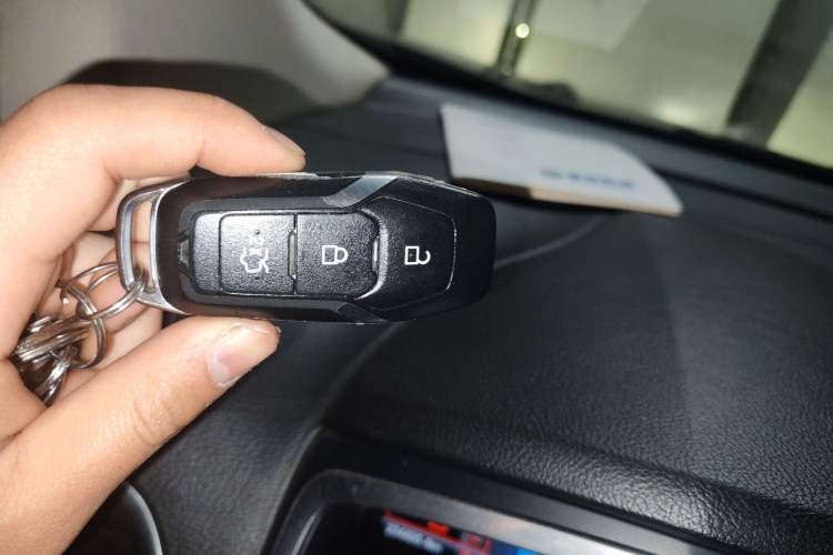 Used Ford Edge 2016 EcoBoost 245 Four-Wheel Drive Titanium Edition 7-Seater