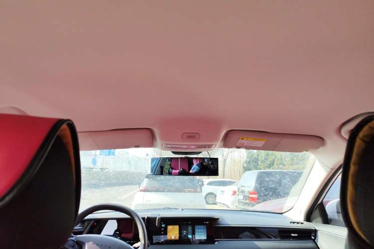 Used Roewe i5 2023 1.5L Manual Comfort Edition
