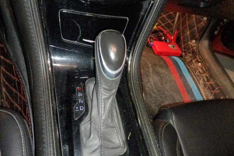 Used Cadillac ATS-L 2014 25T Comfort Model Gear Lever