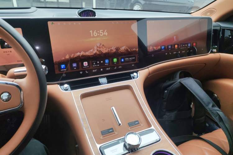 Used Hima S800 2025 Model, Range-Extended Starlight Prestige Edition, 5 Seats Audio And AC Panel