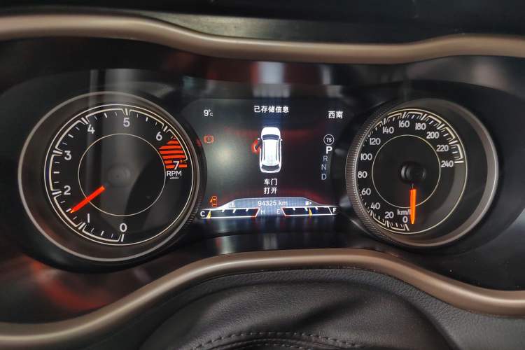 Used Jeep Cherokee 2016 2.0L Superior Edition
