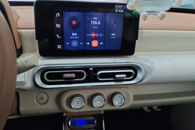 Used Wuling Hongguang MINIEV 2024 3rd Generation 215km Advanced Version
