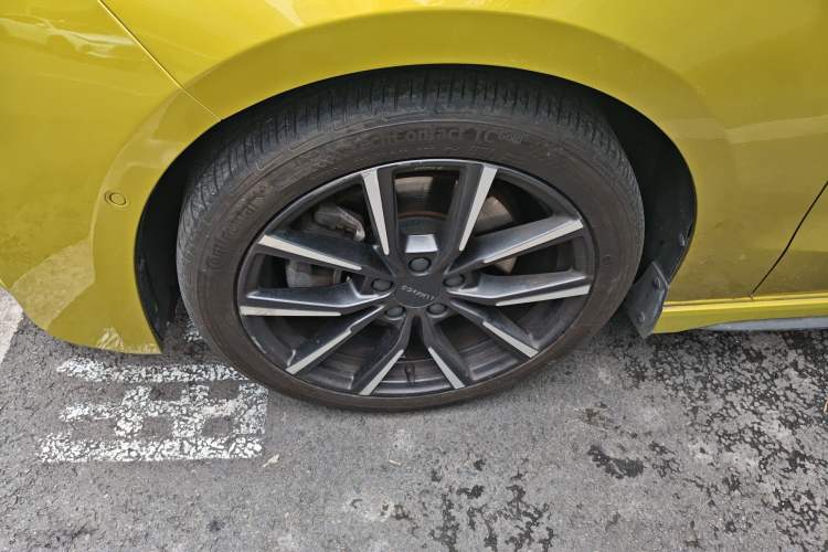 Used Lynk & Co 03 2019 03+ 2.0TD Automatic Wind-Chasing Edition Left Front Wheel Hub
