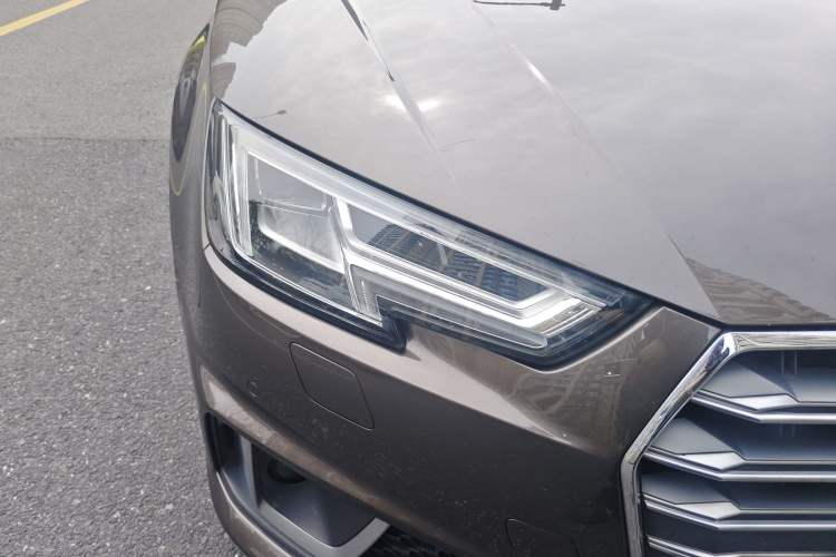 Used Audi A4L 2019 40 TFSI Fashion Edition China VI Emission Standard