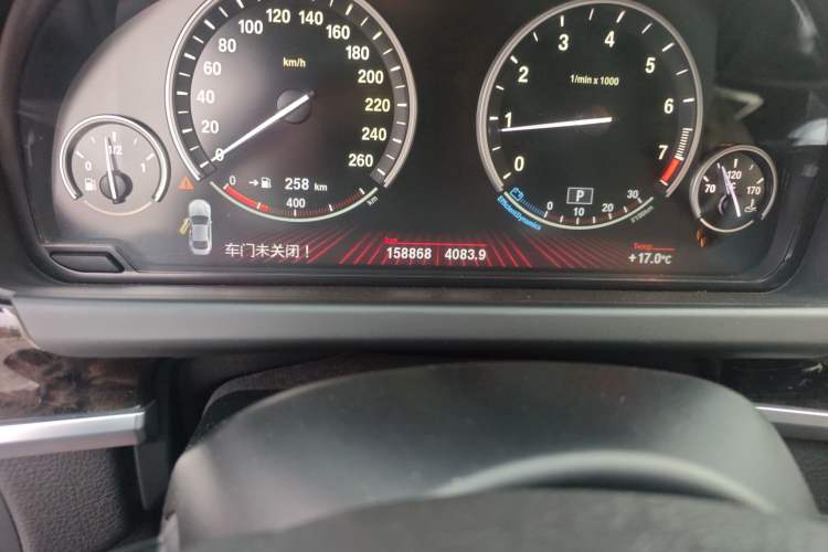 Used BMW 6 Series 2012 640i two-door coupe Odometer Close Up