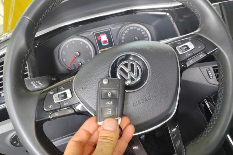 Used Volkswagen Tayron 2019 330TSI Two-Wheel-Drive Luxury Version China V Emission Standard