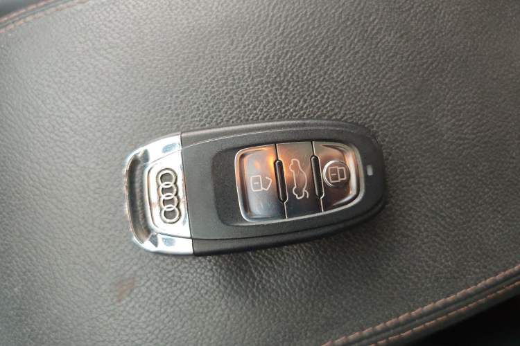 Used Audi Q5 2016 40 TFSI Comfort Model