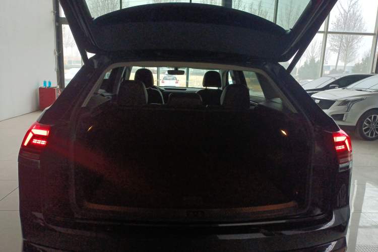 Used Volkswagen Teramont X 2020 Facelifted 330TSI Two-Wheel-Drive Luxury Edition