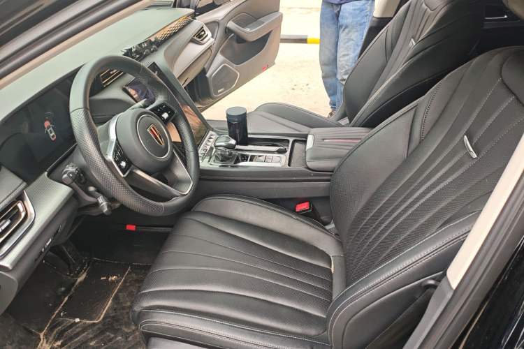 Used Hongqi H5 2023 1.5T DCT Smart Connect Flagship Edition Left Front Seat