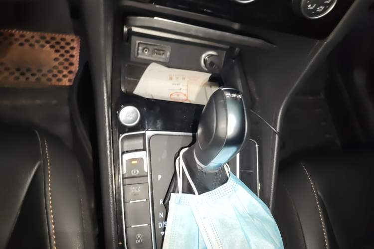 Used Volkswagen Golf Sportsvan 2016 230TSI Automatic Luxury Version
