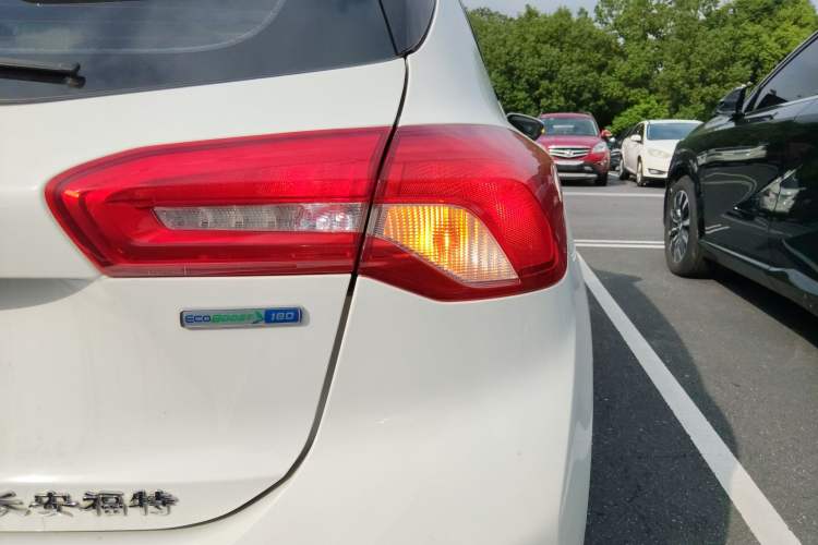 Used Ford Focus 2021 Hatchback EcoBoost 180 Automatic Titanium Edition