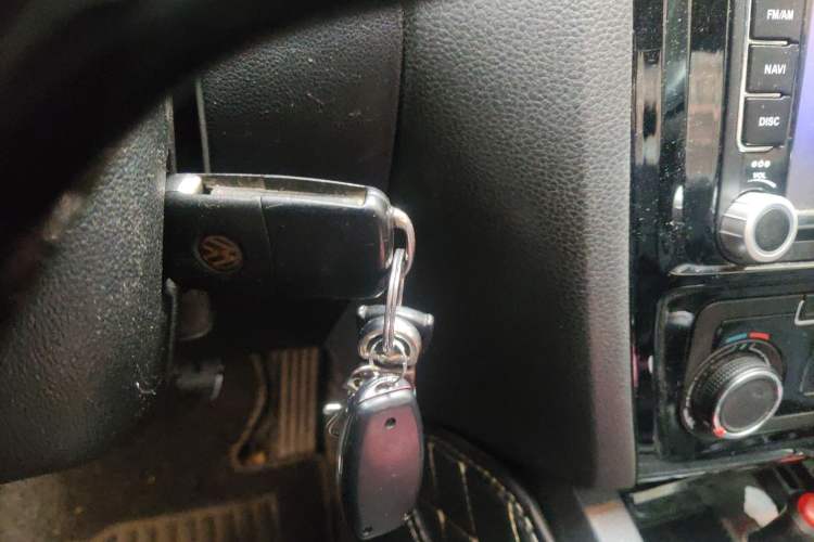 Used Volkswagen Sagitar 2015 1.6L Manual Comfort Model