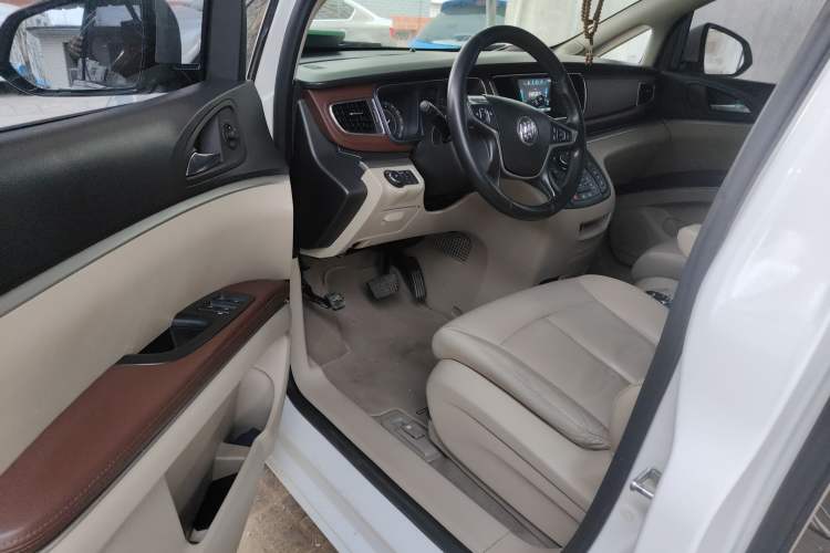 Used Buick GL8 2018 28T Luxury Model China VI Standard