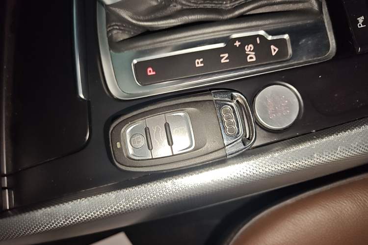 Used Audi Q5 2017 Plus 40 TFSI Technology Model
