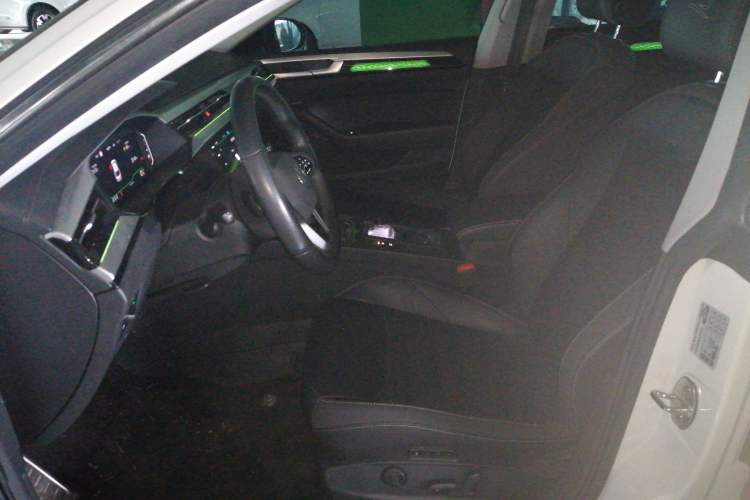 Used Volkswagen FAW-Volkswagen CC 2023 380TSI Striking Edition Left Front Seat