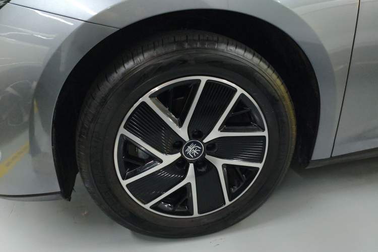 Used BYD Qin L 2024 DM-i 120KM Beyond Model Exterior 4