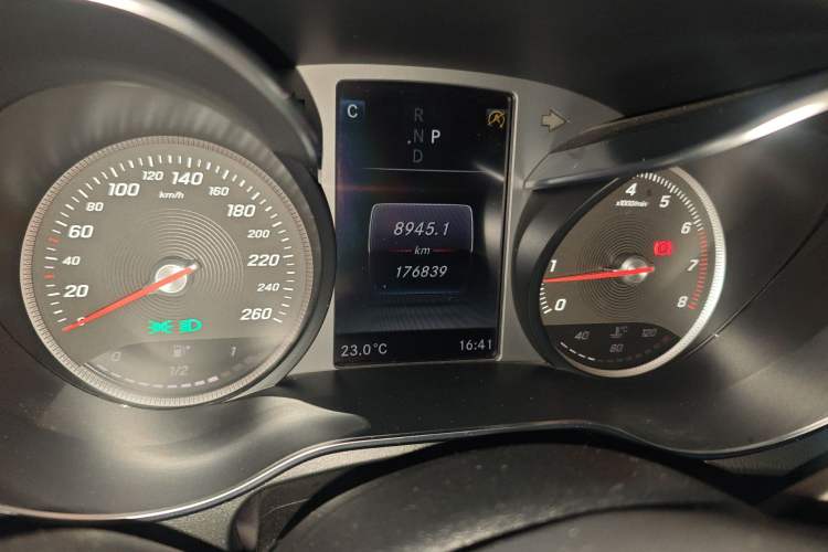 Used Mercedes-Benz GLC 2019 GLC 300 L 4MATIC Dynamic Model