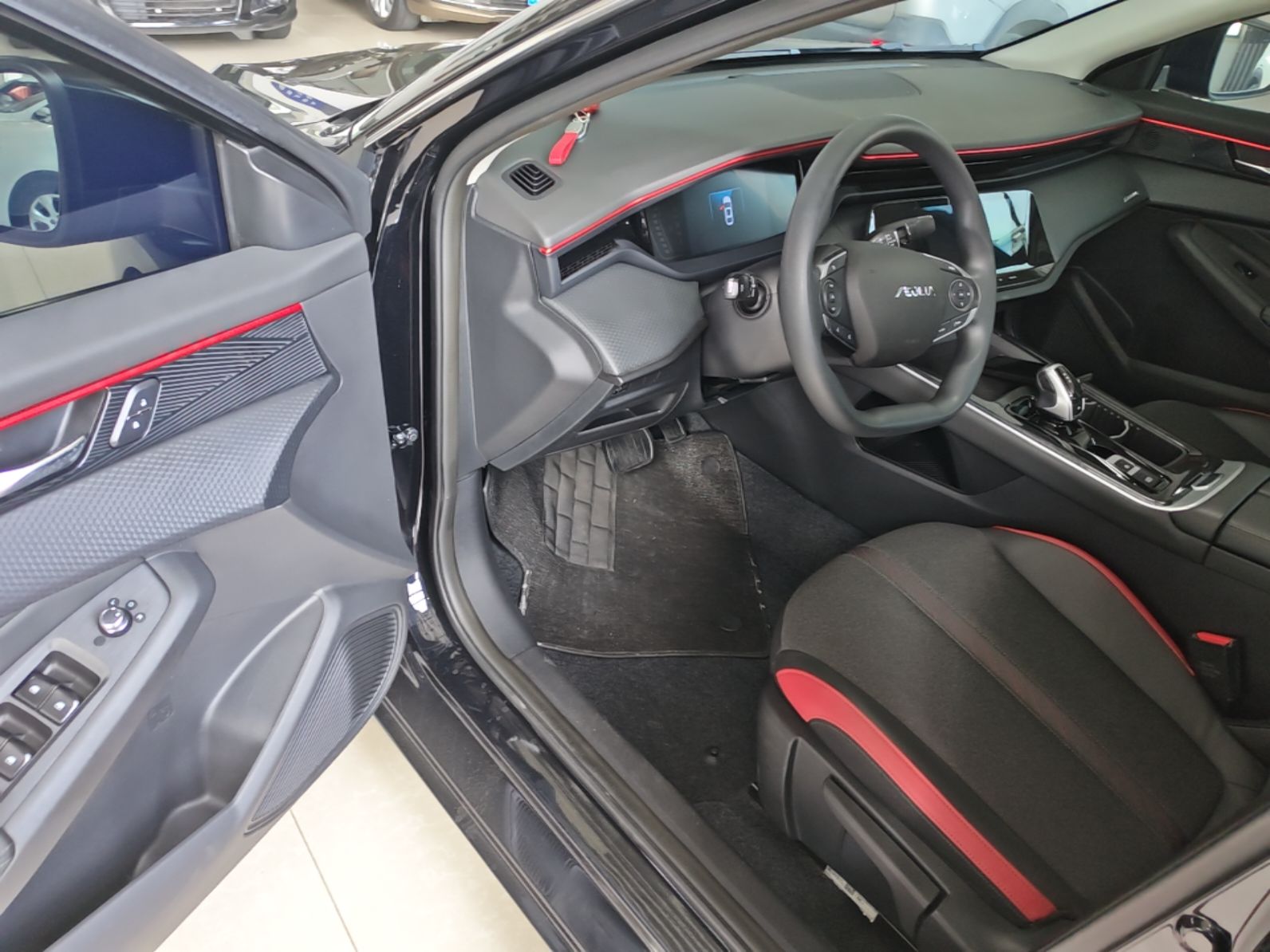 Dongfeng Aeolus Yixuan MAX 2024 1.5T Luxury Edition — снимка 18