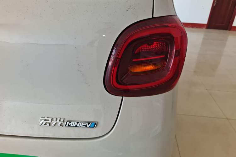 Used Wuling Hongguang MINIEV 2025 Four-Door Version Premium Edition Exterior 3