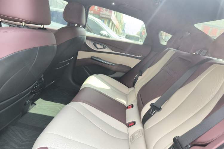 Used BYD Seal 2023 DM-i 1.5L 121km Prestige Model Left Rear Seat