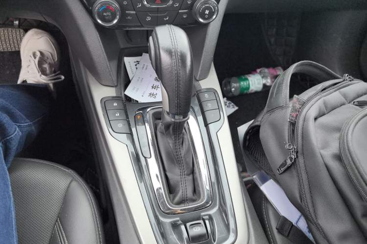 Used Chevrolet Malibu 2018 530T Automatic Luxury Edition Gear Lever