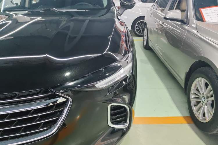 Used Buick Envision 2023 Encore S 552T Two-Wheel Drive Luxury Model
