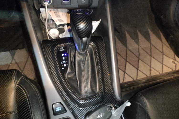 Used Hyundai Lafesta 2019 280TGDi Smart Speed Version China VI Standard Gear Lever