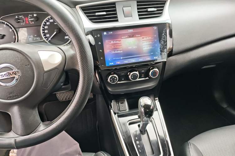 Used Nissan Sylphy 2016 1.6XV CVT Smart Enjoyment Version Audio And AC Panel