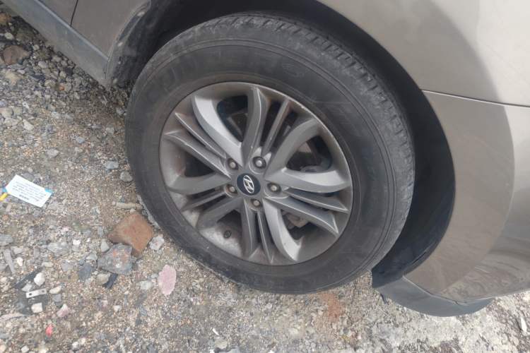 Used Hyundai ix35 2013 2.0L Automatic Two-Wheel Drive Smart GLS China IV Standard
