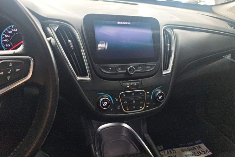 Used Chevrolet Malibu XL 2021 535T Automatic Sport Edition Audio And AC Panel