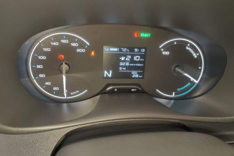 Used Wuling Hongguang New Energy 2024 All-Electric Model 300KM Practical Version
