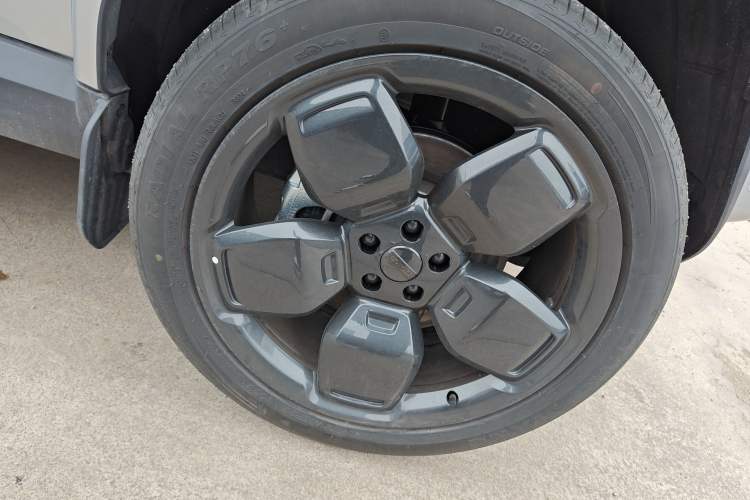 Used iCAR V23 2025 501 Four-Wheel Drive Intelligent Driving Version Right Front Wheel Hub