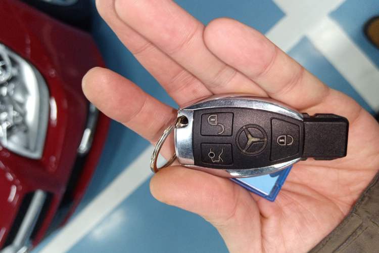 Used Mercedes-Benz SLK-Class 2011 SLK 200 Fashion Model
