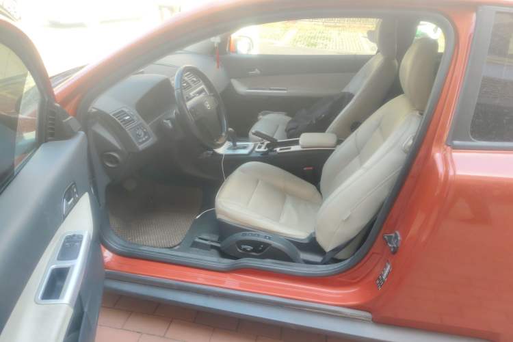 Used Volvo C30 2012 2.0L Aktiv Dynamic Package Edition