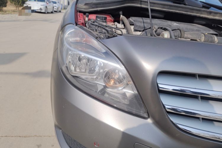 Used Mercedes-Benz B-Class 2012 B 180 Right Front Headlight