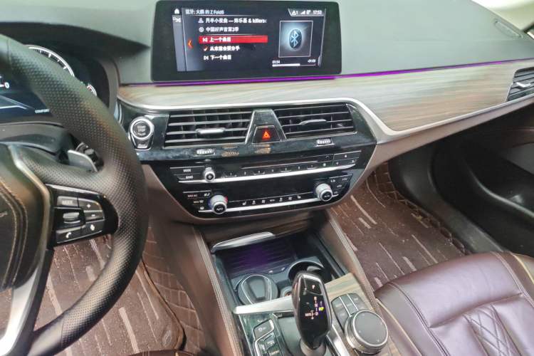 Used BMW 5 Series 2018 530Li Leading Edition Luxury Package Audio And AC Panel