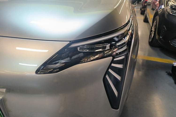 Used AION Y 2022 Plus 70 Smart Edition Left Front Headlight