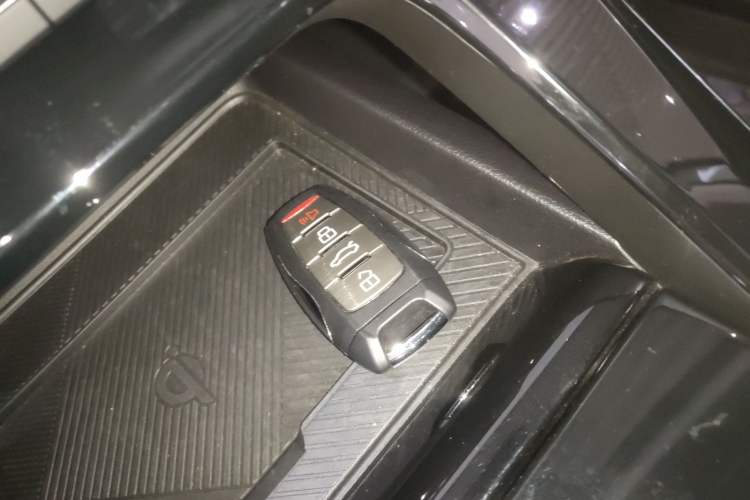 Used Haval H6 2024 1.5T Two-Wheel-Drive Classic Edition
