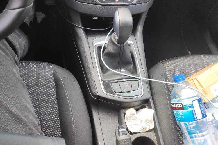 Used Peugeot 308S 2015 1.2T Automatic Jingchi Edition Gear Lever