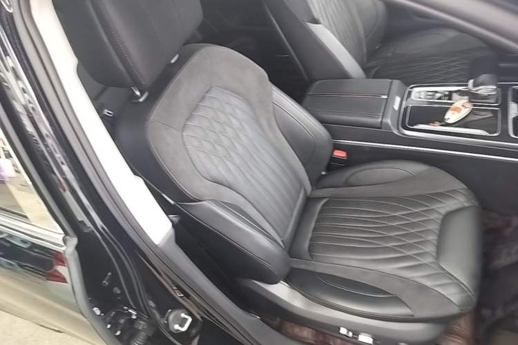 Used Hongqi HS5 2023 2.0T Qixiang Pro Edition