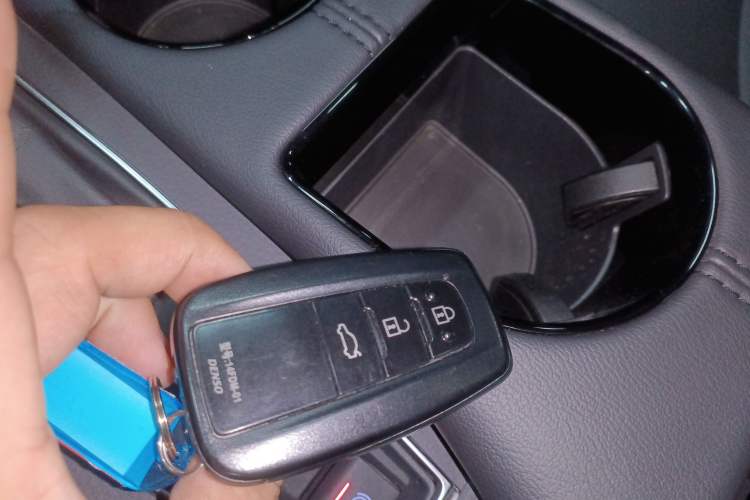 Used Toyota Avalon 2019 2.0L XLE Premium Edition China VI