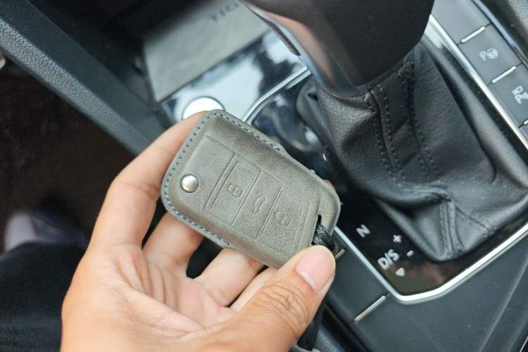 Used Volkswagen Tiguan L 2024 330TSI Automatic Two-Wheel Drive R-Line Enhanced Edition
