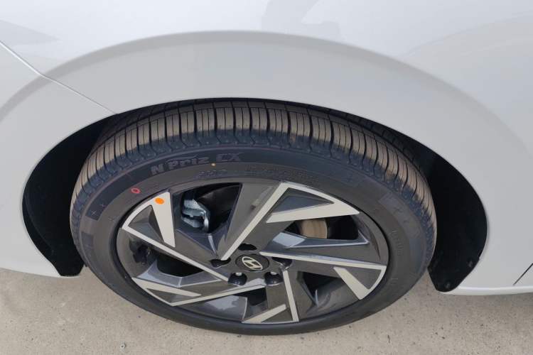 Used Hyundai Elantra 2023 1.5L CVT GLX Elite Edition Left Front Wheel Hub