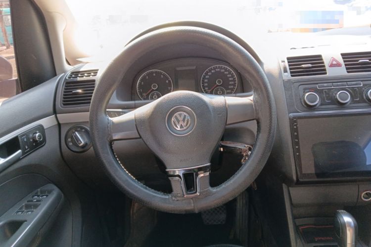 Used Volkswagen Touran 2014 1.4T DSG 30th Anniversary Edition Steering Wheel