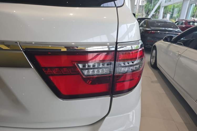 Used Nissan Patrol 2019 Y62 4.0L SE-T1 Middle East