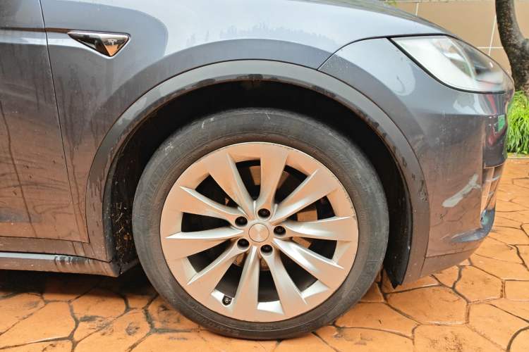 Used Tesla Model X 2019 Long-Range Version Exterior 1