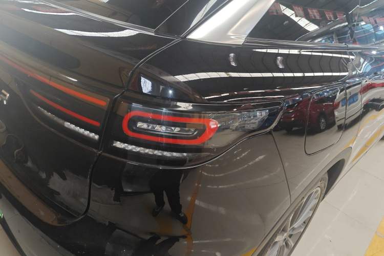 Used Leapmotor C11 2024 All-Electric 580 Luxury Edition Right Rear Taillight