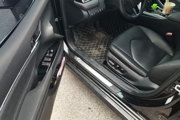 Used Toyota Camry 2021 2.0G Luxury Edition