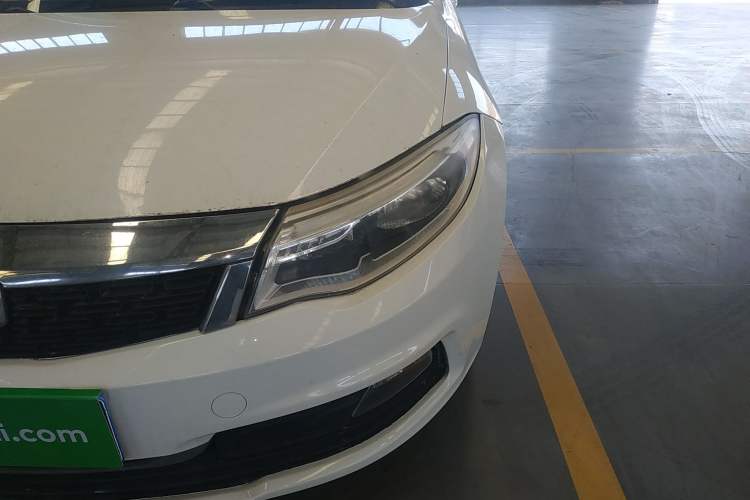 Used Qoros 3 2018 Sedan 1.6L Automatic Leading Model Left Front Headlight