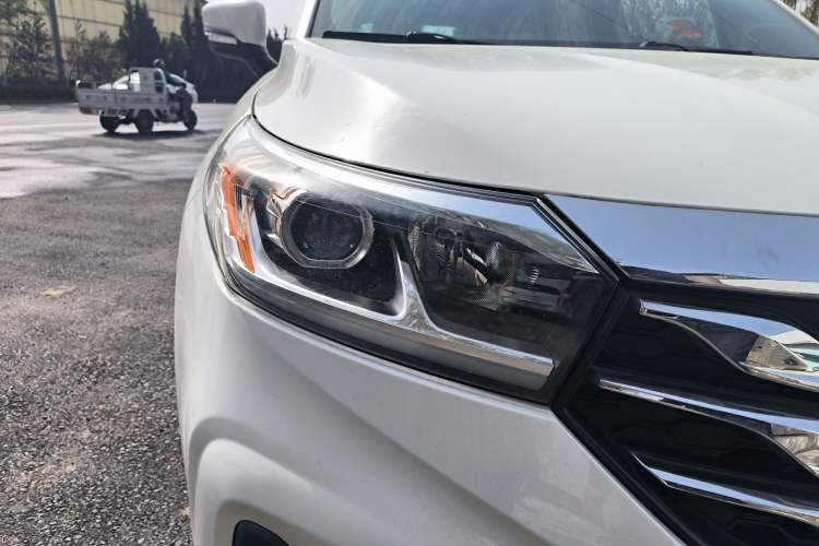 Used GAC Trumpchi GS4 2019 270T Manual Two-Wheel-Drive Elite Edition Right Front Headlight